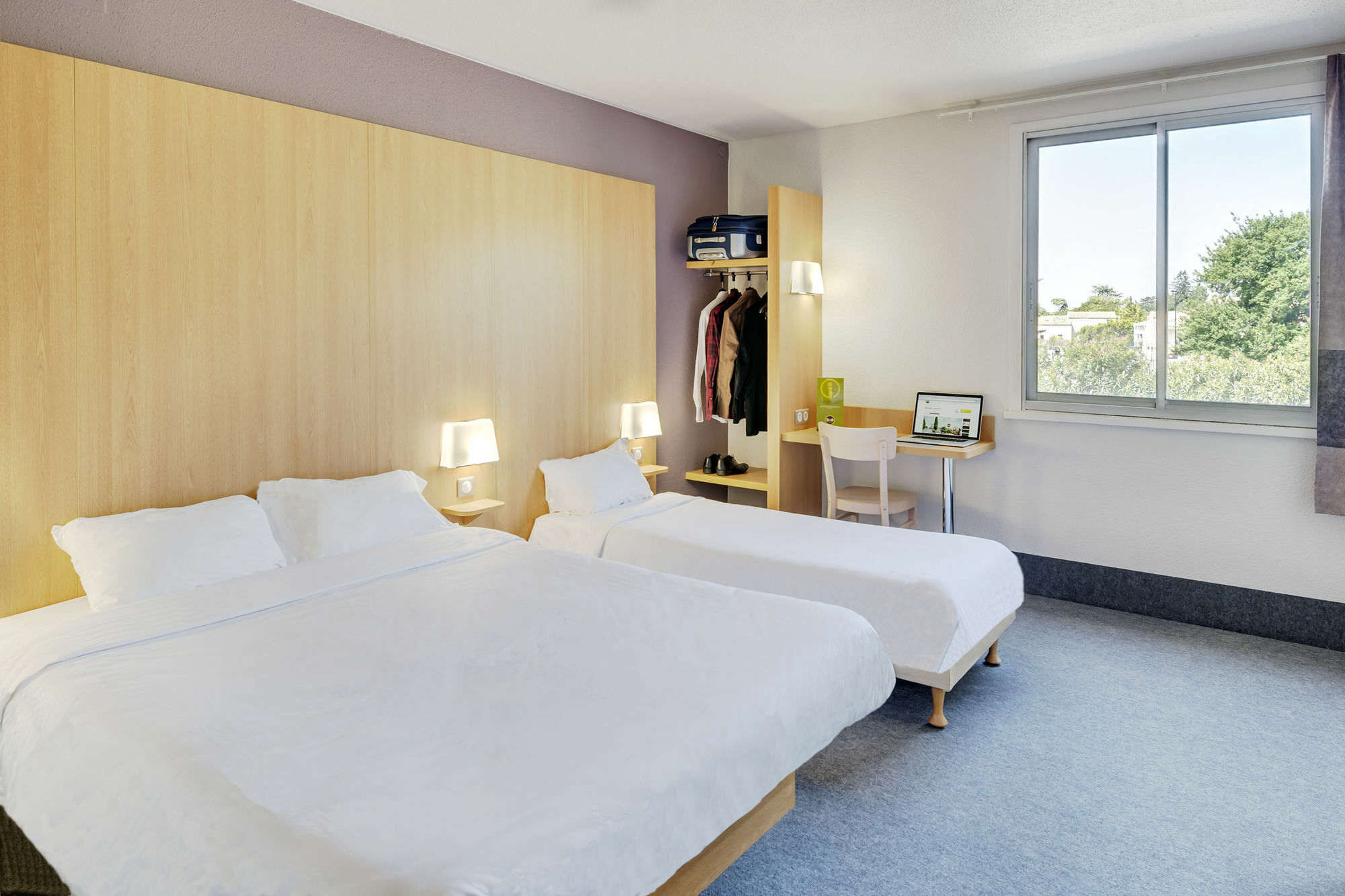 B&B HOTEL Orange - Échangeur A7 A9 Esterno foto