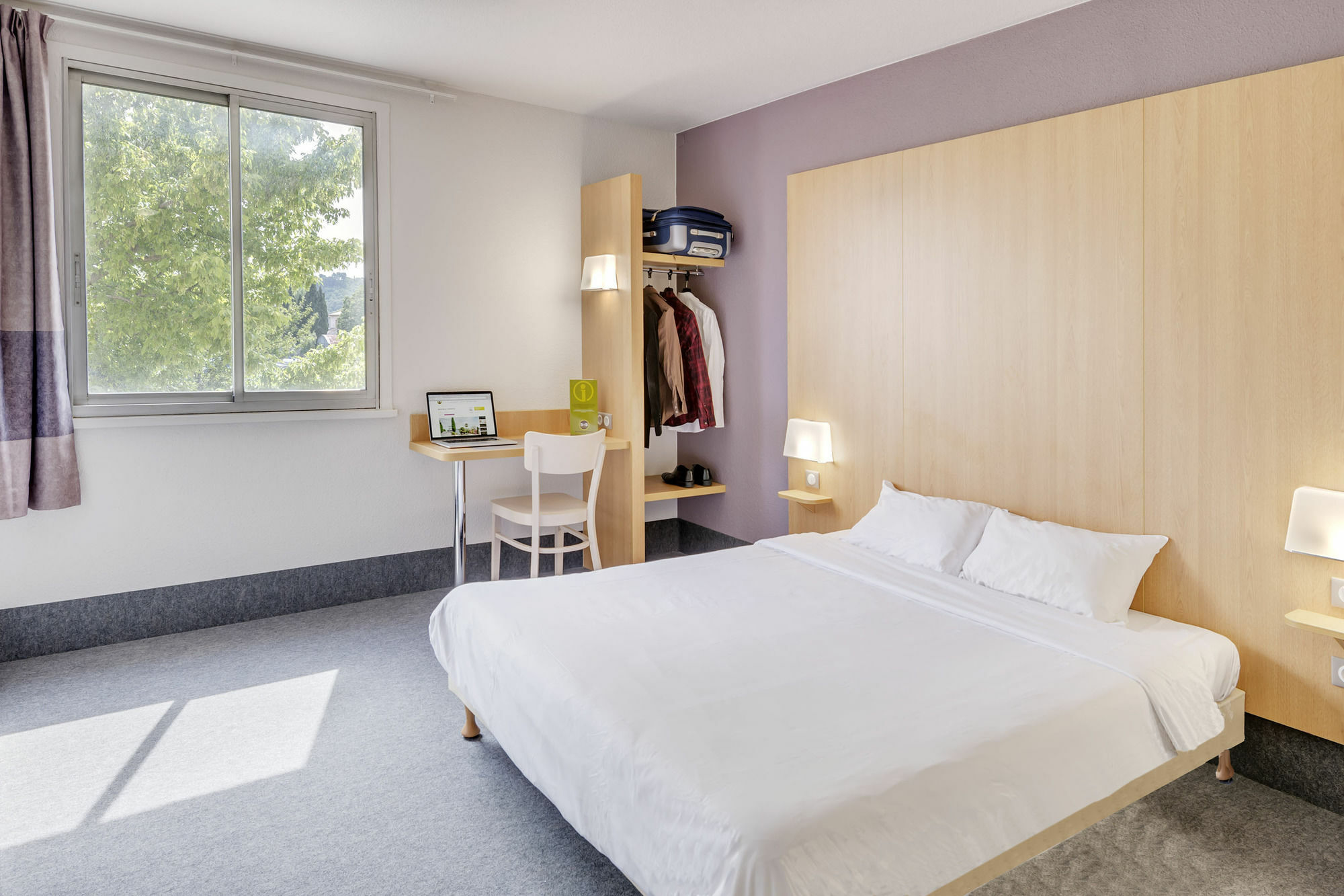 B&B HOTEL Orange - Échangeur A7 A9 Esterno foto