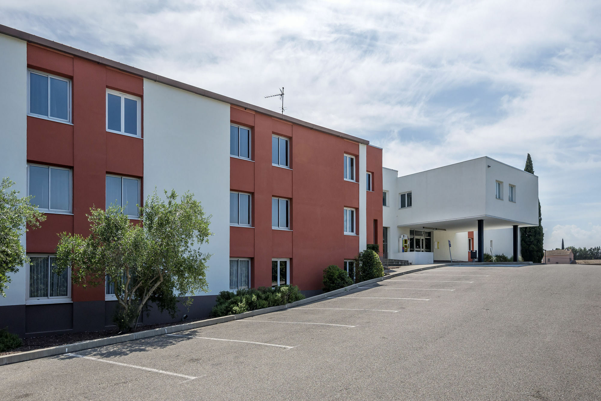 B&B HOTEL Orange - Échangeur A7 A9 Esterno foto