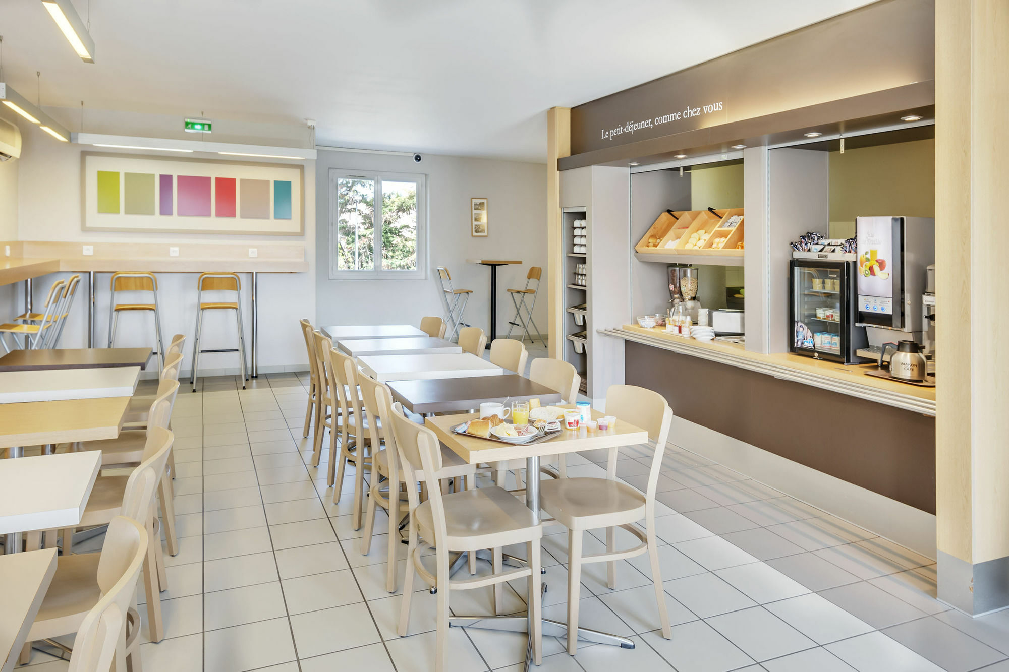 B&B HOTEL Orange - Échangeur A7 A9 Esterno foto