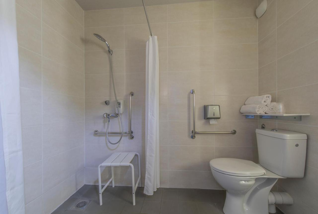 B&B HOTEL Orange - Échangeur A7 A9 Esterno foto